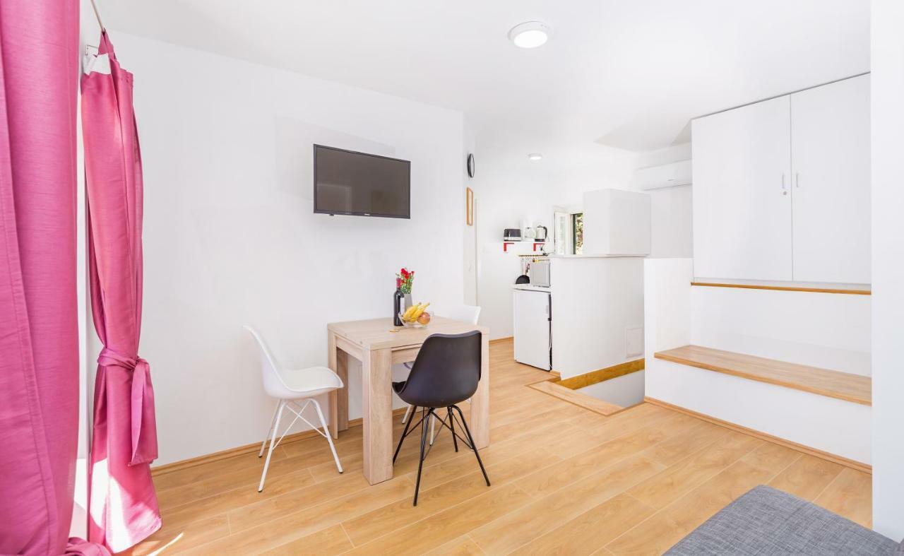 View Apartment *